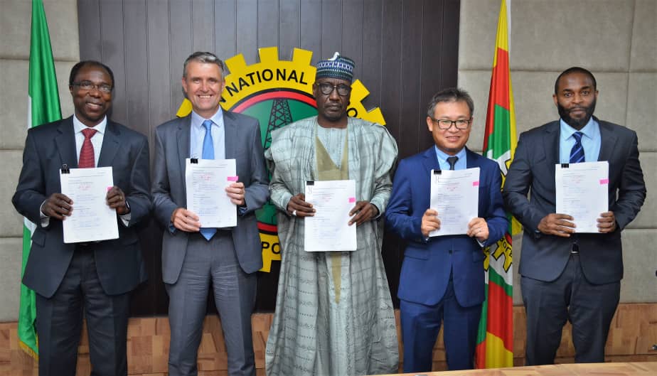 Left-Right: Managing Director of SAPETRO, Mr Toyin Adenuga, MD TEPNG, Mr Mike Sangstar, GMD NNPC, Mallam Mele Kyari, Rep of CNOOC Mr. Yuguang Pan and MD Prime 130 Limited, Mr. Emeka Phil Ebasie, at the execution of OML 130 Gas Supply Agreements.