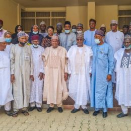 Chairman/Chief Executive of the NDLEA, Brig. Gen. Mohamed Buba Marwa (Retd) and Governor Abdulahi Umar Ganduje (m) flanked by top officials of the Agency and Kano government officials when Marwa paid a courtesy visit to the Kano state government house on Monday 30th August, 2021