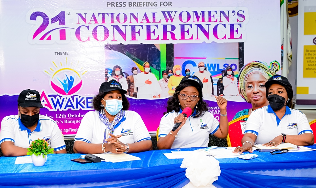 First Lady and Chairman, Committee of Wives of Lagos State Officials (COWLSO), Dr. Ibijoke Sanwo-Olu (middle); Wife of Deputy Governor, Mrs Oluremi Hamzat (2nd left); Wife of the Chief of Staff, Mrs Adedoyin Ayinde (2nd right); Chairperson, COWLSO 21st National Women’s Conference Planning Committee, Mrs Nkem Sofela (left); and COWLSO General Secretary, Mrs Yewande Olorunrinu, during an awareness walk on the forthcoming COWLSO NWC Conference, held at Lagos House, Alausa, Ikeja, on Tuesday, 12th October 2021.