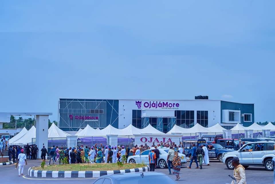 Ooni Unveils OjajaMore In Osun, Installs Streetlights For Ede, Osogbo Cities